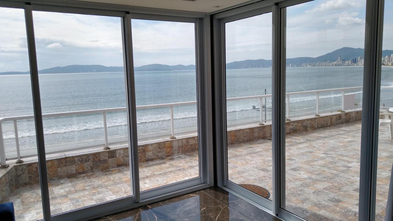 Apartamento De Cobertura Frente Para O Mar Itapema Exterior foto
