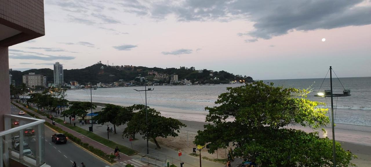 Apartamento De Cobertura Frente Para O Mar Itapema Exterior foto